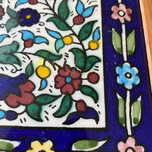 Armenian pottery Jerusalem. Clay tile trivet in a wooden case - Picture 4 of 7